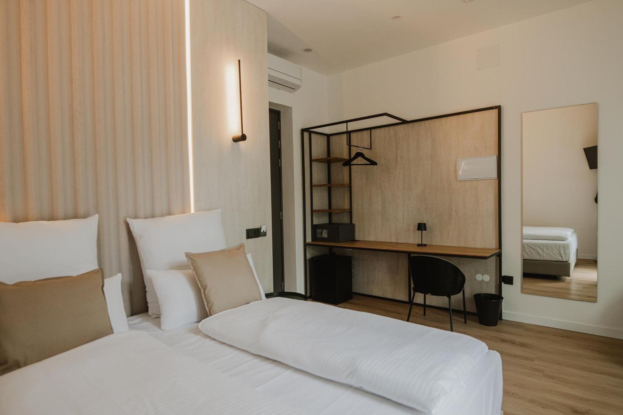 Casa Cuatro Boutique Hotel - Adults Recommended Novo Sancti Petri Exterior photo